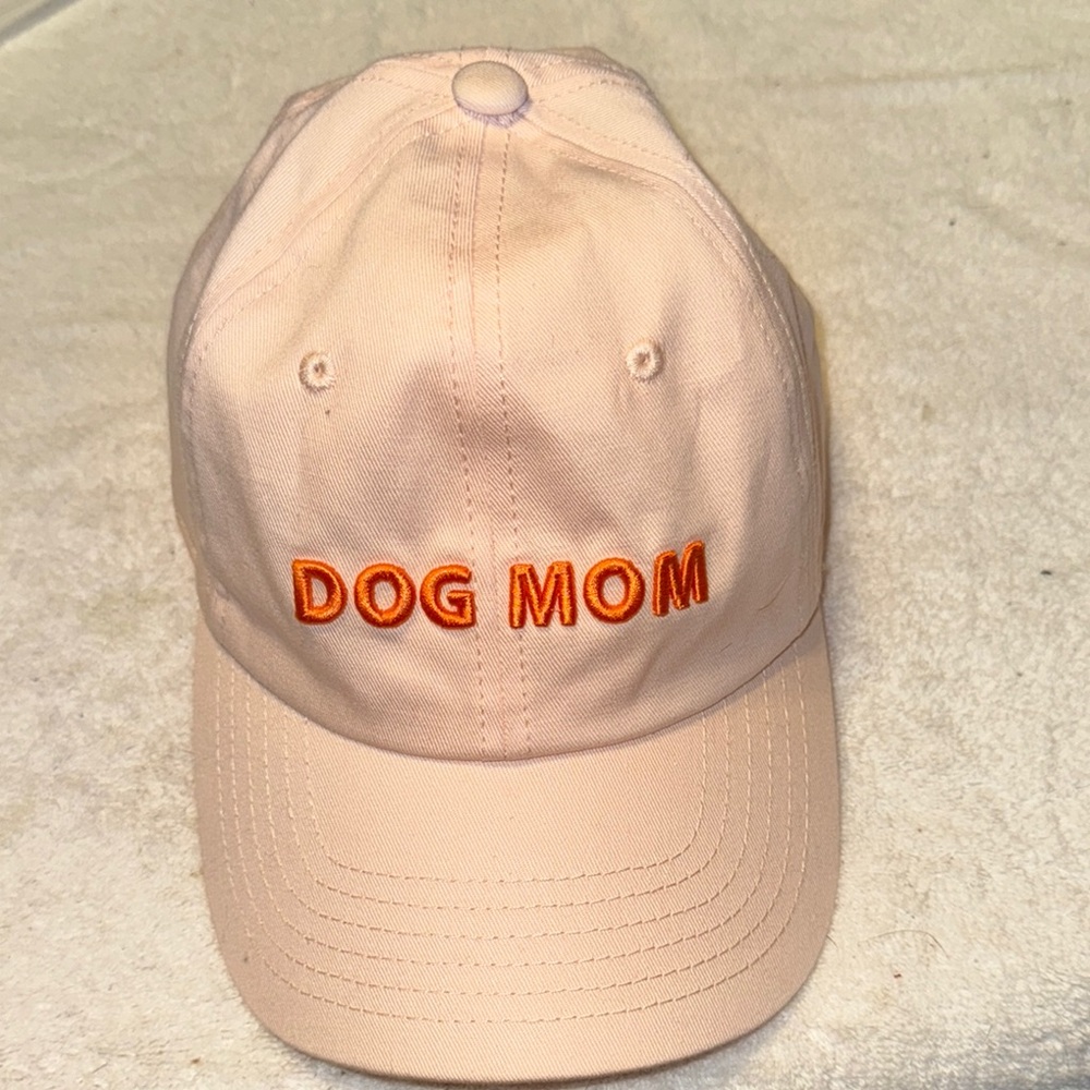 NWOT Dog Mom Embroidered Cap